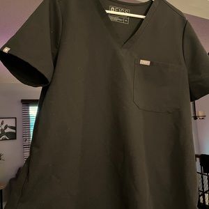 XL figs Catarina one pocket top, black